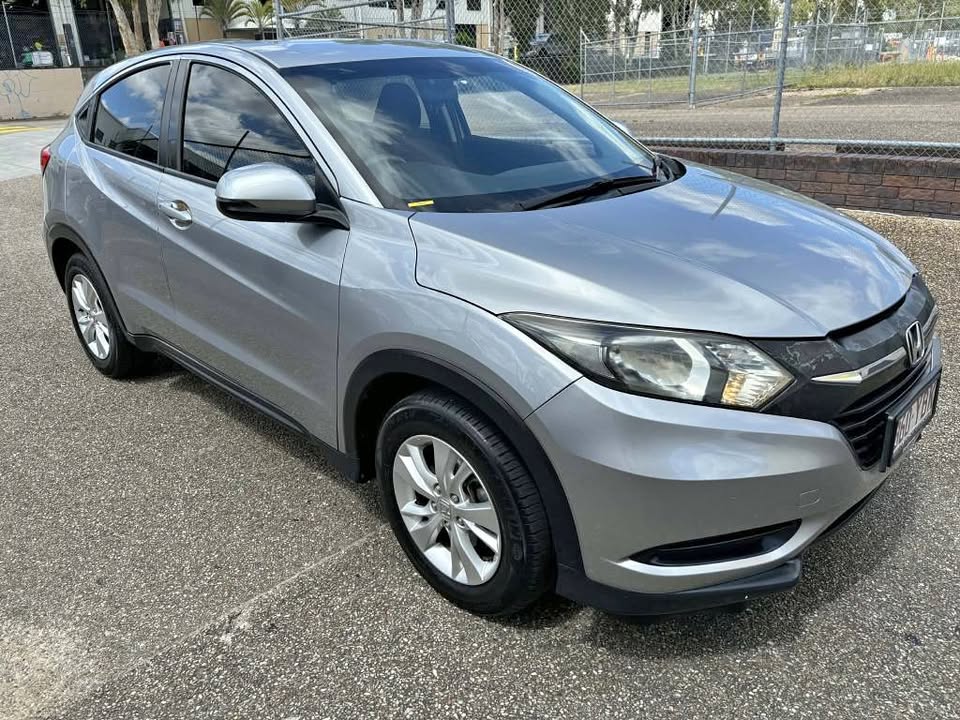 2018 Honda hrv vti automatic easy finance 2.jpg
